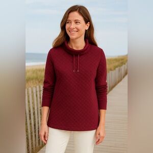 L.L. Bean Quilted Pullover Burgundy Medium Knit Loungewear